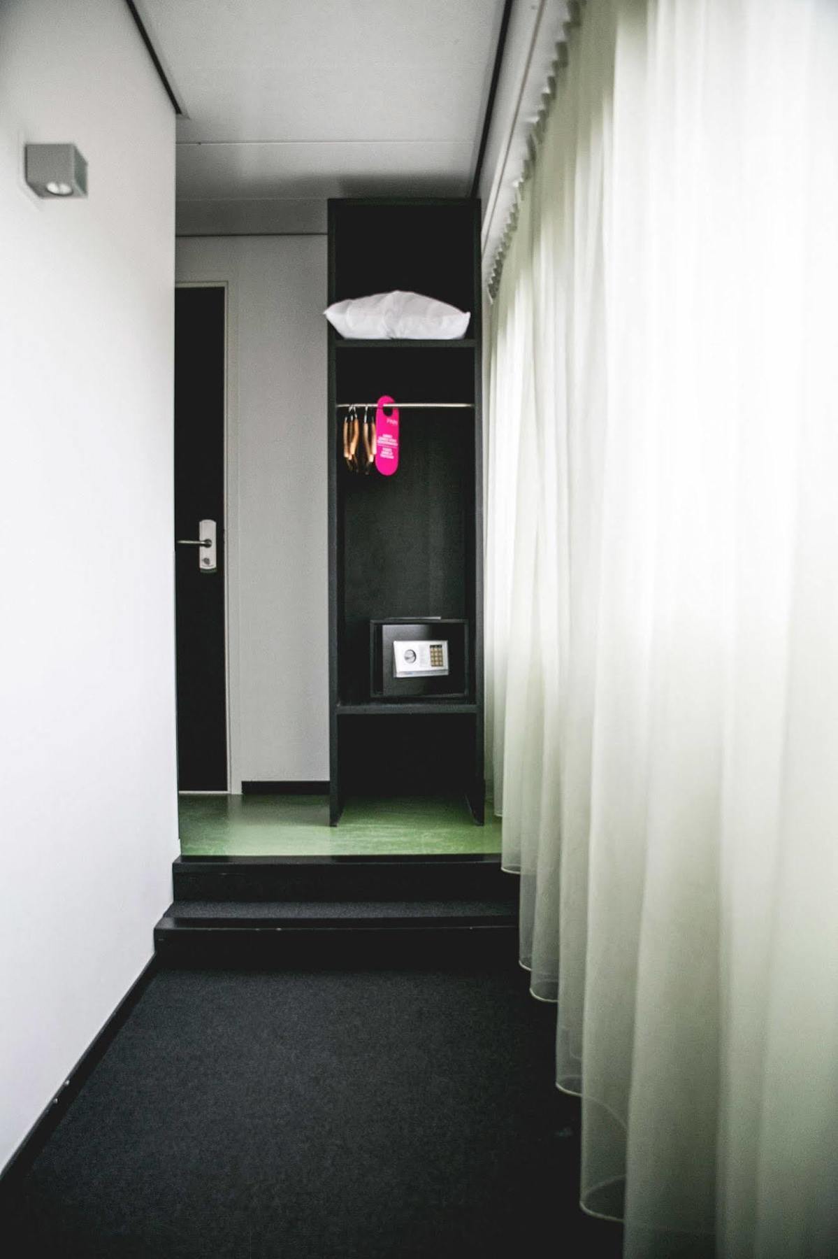 Hotel Finn Алмере Экстерьер фото